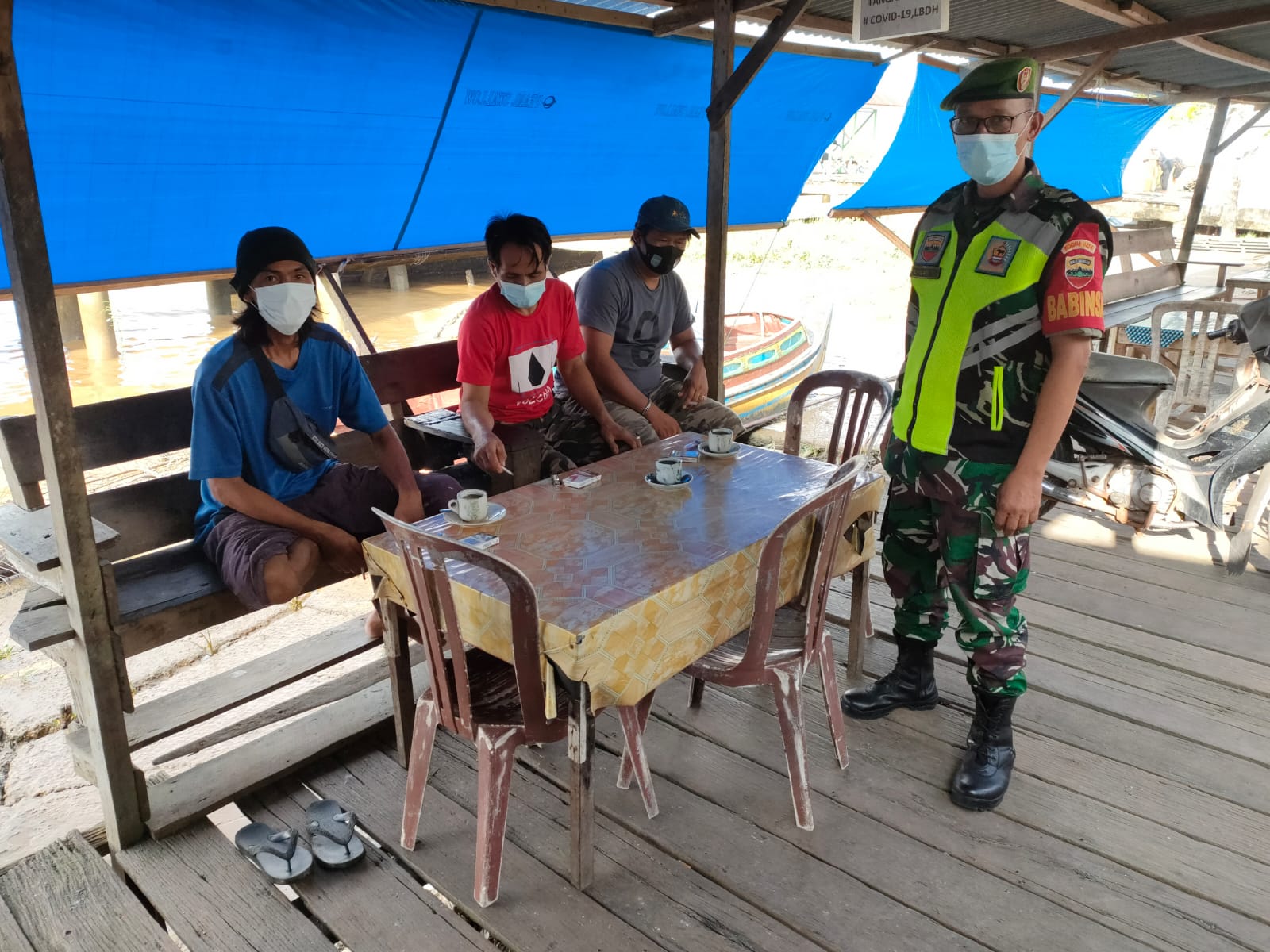 Dalam Menegakkan Disiplin Protokol Kesehatan, Koramil 04/Kuindra Terus Lakukan Sosialisasi