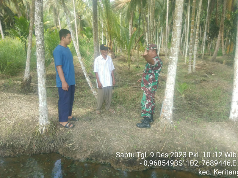 Kepedulian Terhadap Lahan dan Hutan, Babinsa Koramil 09/Kemuning Giat Lakukan Patroli Karlahut
