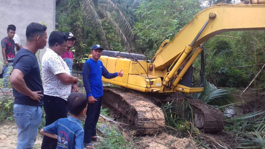 Muslim: Akhirnya Banjir di Kampung Benayah Siak Mulai Surut  