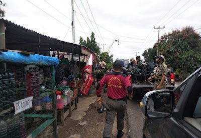 Satpol PP Inhil Segel dan Tertibkan Seluruh Reklame Produk Tembakau di Tiga Kecamatan