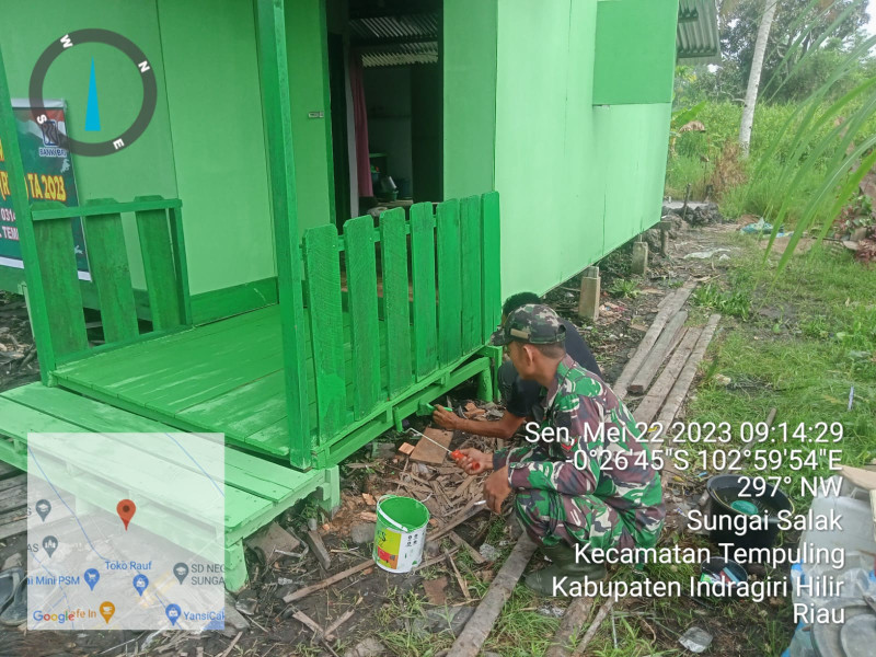 Babinsa 03/Tpl Kejar Terus Pengerjaan Bedah Rumah Sampai100%