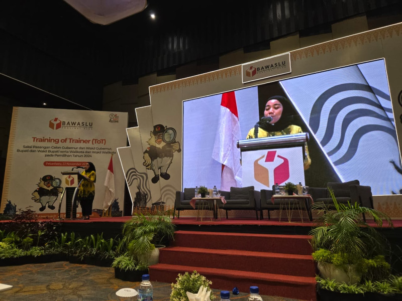 Bawaslu Riau Taja ToT Saksi Paslon Gubri, Wako, Bupati se-Riau