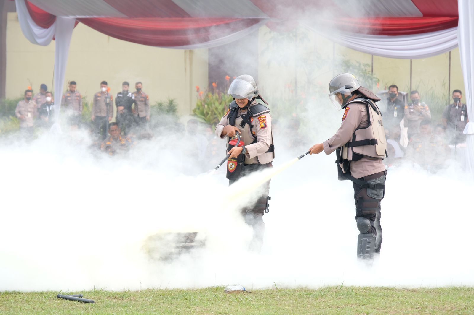 Distribusikan Peralatan Kepolisian, Kapolda Riau Irjen Iqbal : Jaga, Rawat dan Latihkan