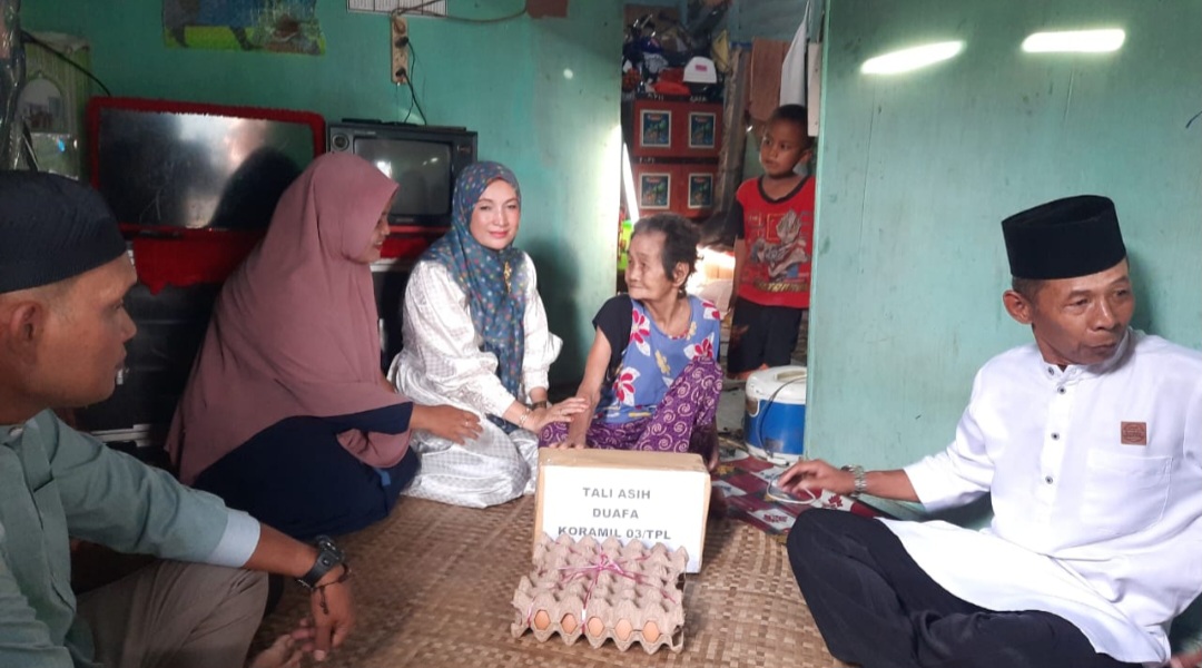 Bantuan kemanusiaan ramadhan berkah, Danramil 03/Tpl Sabangi Rumah Kaum Dhuafa Bagikan Sembako