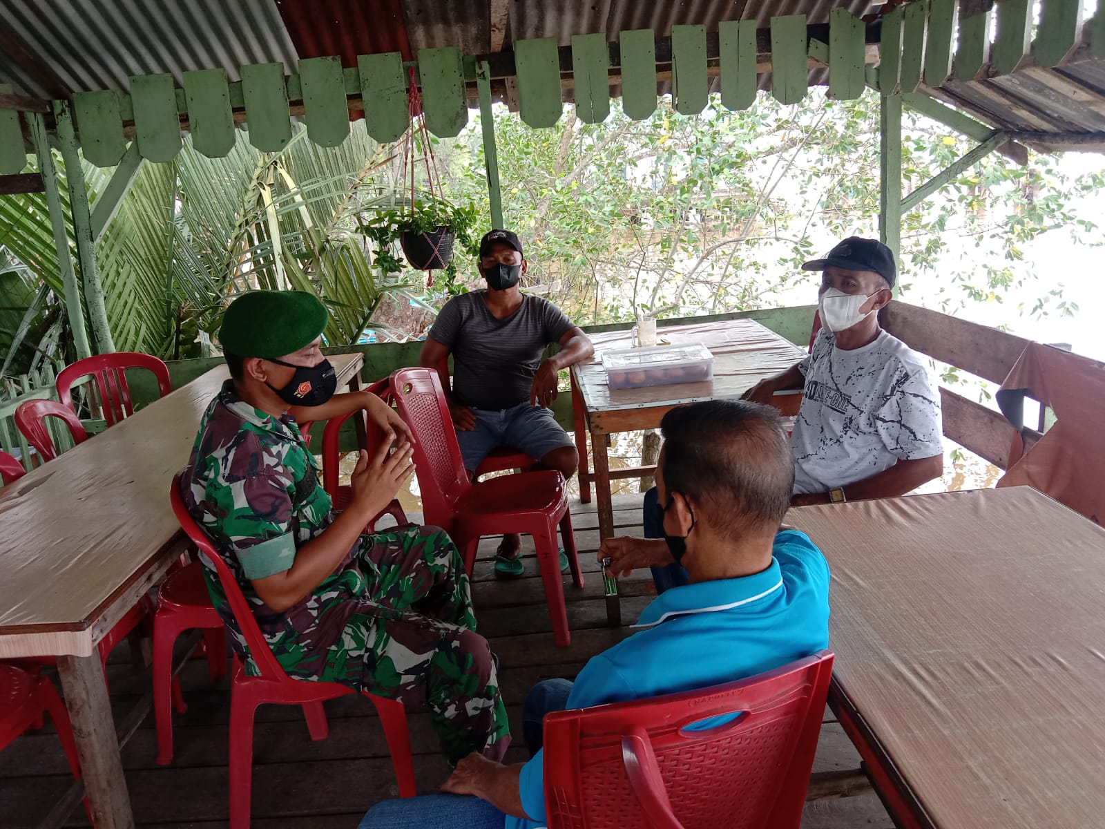 Koramil 04 /Kuindra Melakukan Himbauan serta Komunikasi Sosial di Desa Tanjung Melayu