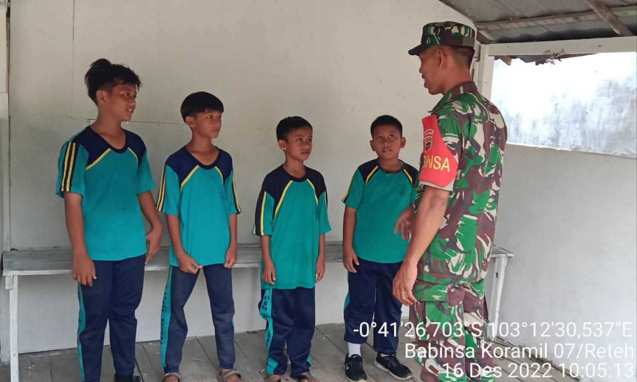 Sertu Yadi Yanto Mensosialisasikan Tentang Bahaya Narkoba dan Pergaulan Bebas