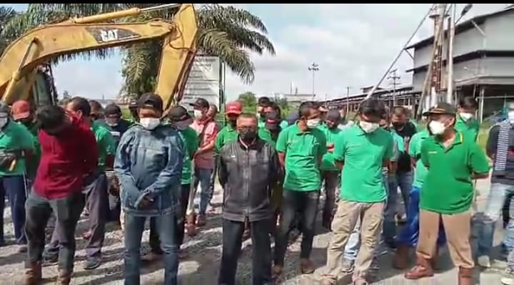 Puluhan Karyawan PT. ASI Datangi Kantor Management Perusahaan Tuntut Gaji Dua Bulan Belum Dibayarkan