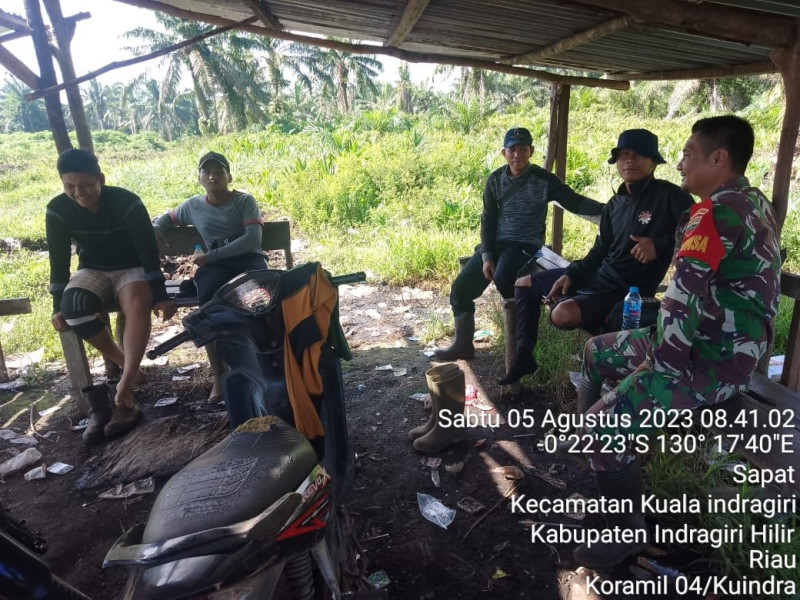 Babinsa Koramil 04/Kuindra Berikan Pemahaman Yang Luas Kepada Para Generasi Muda