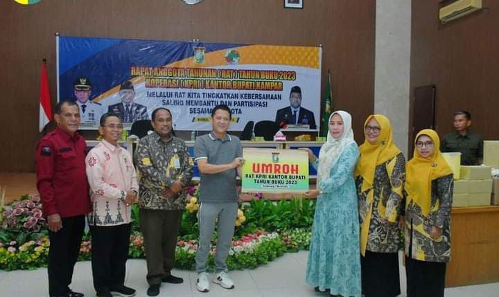 Pj Bupati Kampar Tutup Rapat Anggota Tahunan KPRI Kabupaten