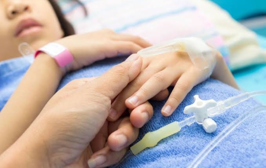 Miris...! Bocah yang Diduga Alami Kelainan Jantung Bocor di Tembilahan Ini Terpaksa Pulang dari RS Sambil Menunggu BPJS Selesai