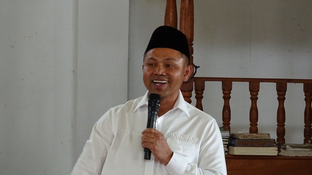 Gubernur Riau Pulang Kampung, Serahkan Bantuan untuk Pembangunan dan Masyarakat