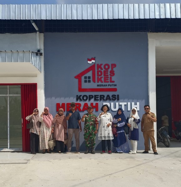 Babinsa Serka Ng. Sipayung Dampingi Kunjungan Dinas Koperasi Untuk Optimalkan Peran KDKMP Kelurahan Harapan Tani