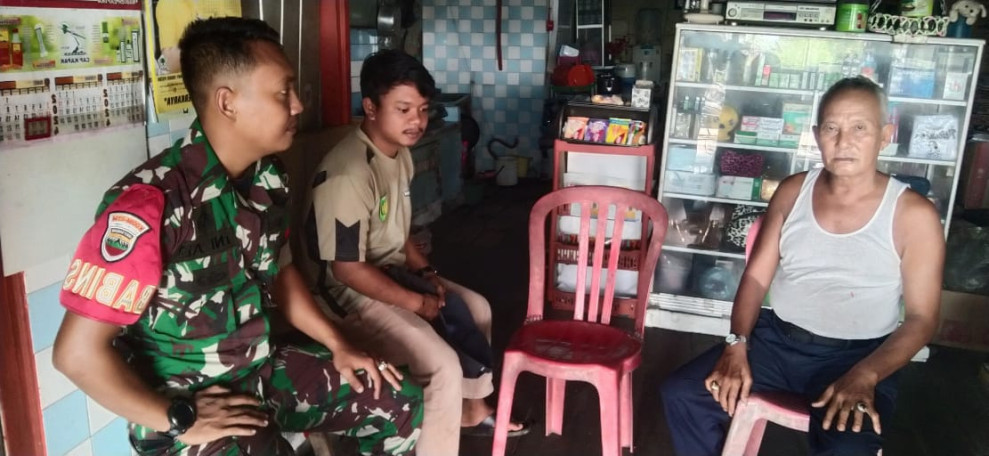 Babinsa 05/Gas Pratu Risman Saputra Melaksanakan Kegiatan Komsos Bersama Warga Binaan