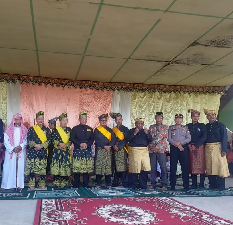 Danramil 07/Reteh Mengikuti Pelantikan LAMR Di Kecamatan Sungai Batang