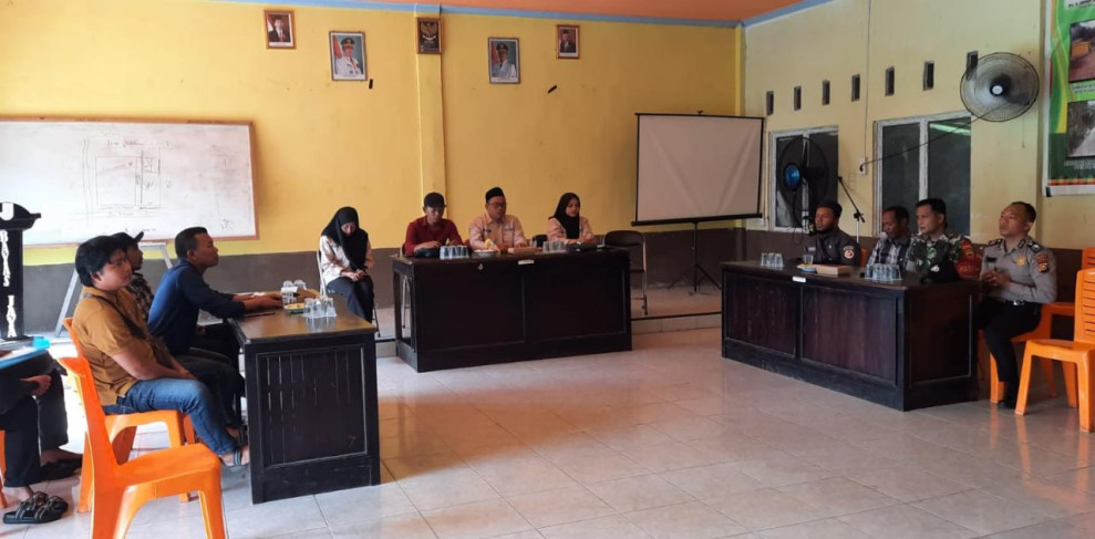 Babinsa Koramil 03/Tpl Serma Damrianto Hadiri Forum Konsultasi Publik (FKP) Di Desa Binaan