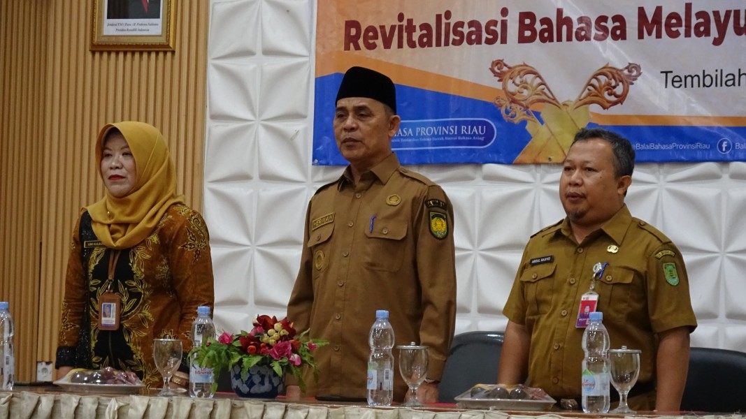 Bupati Herman Komit Jaga Bahasa Melayu Riau, Gelar Bimtek Guru Utama Revitalisasi Bahasa Daerah