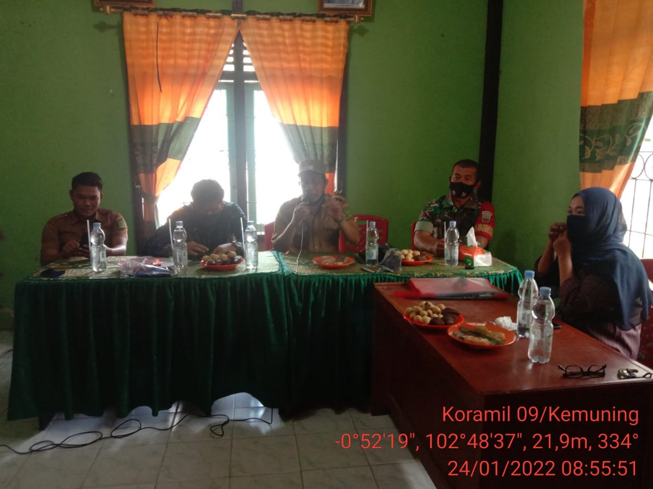 Babinsa Koramil 09/Kemuning Hadiri Pelantikan Sekdes Limau Manis