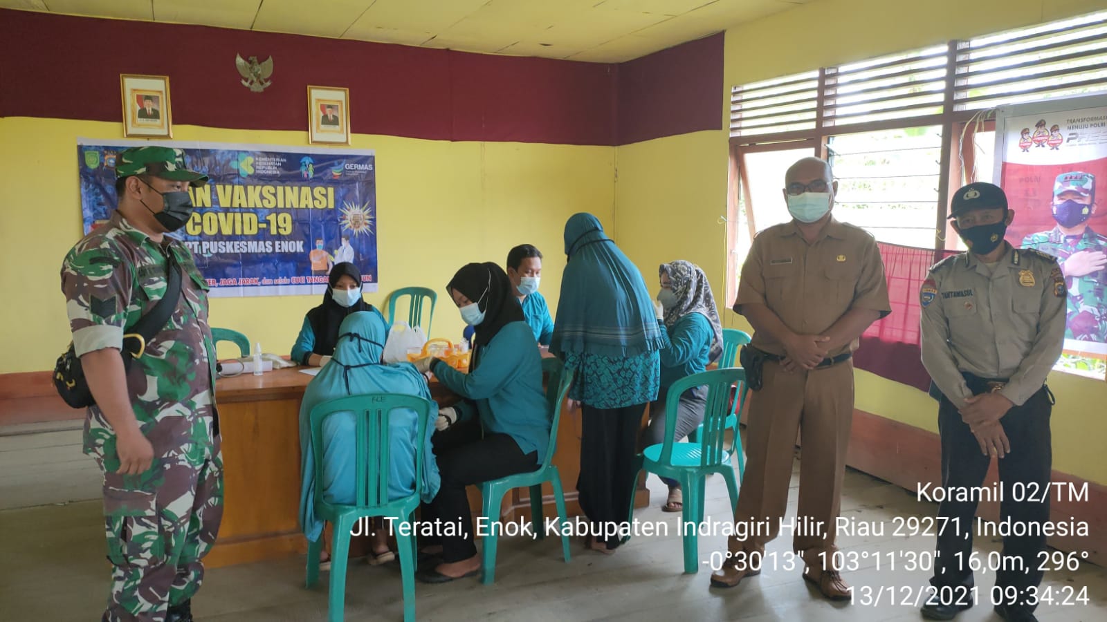 Serma R Boy Sitompul Dampingi dan Bantu Percepat Vaksinasi