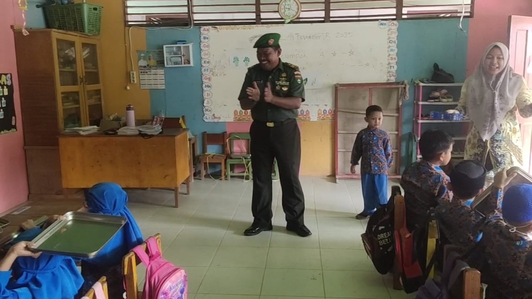 Babinsa Koramil 09/Kemuning: Kami Akan Terus Awasi dan Dukung Kegiatan MBG