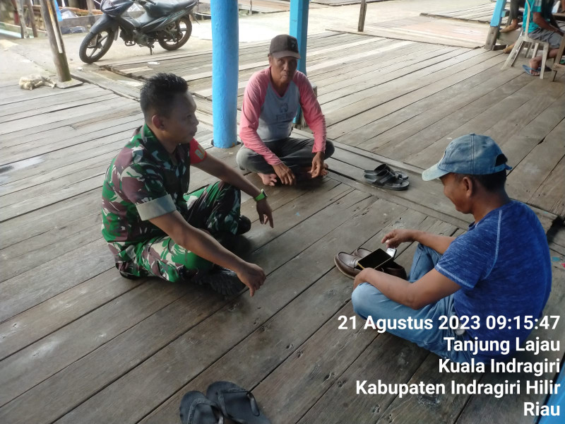 Babinsa Koramil 04/Kuindra Bangun Kerjasama Yang Baik Agar Terciptanya Kerukunan Warga