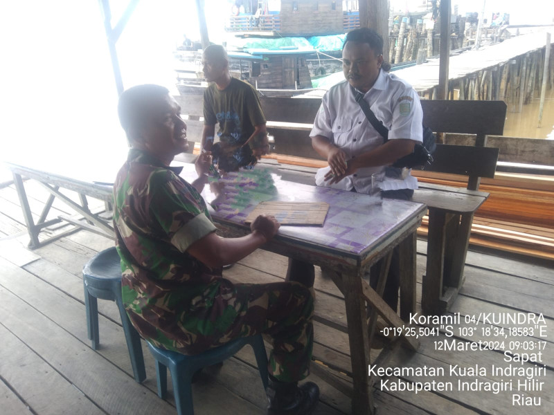 Wujudkan Kepedulian Masyarakat, Babinsa Koramil 04/Kuindra Laksanakan Komsos Sebagai Wadah Silaturahmi