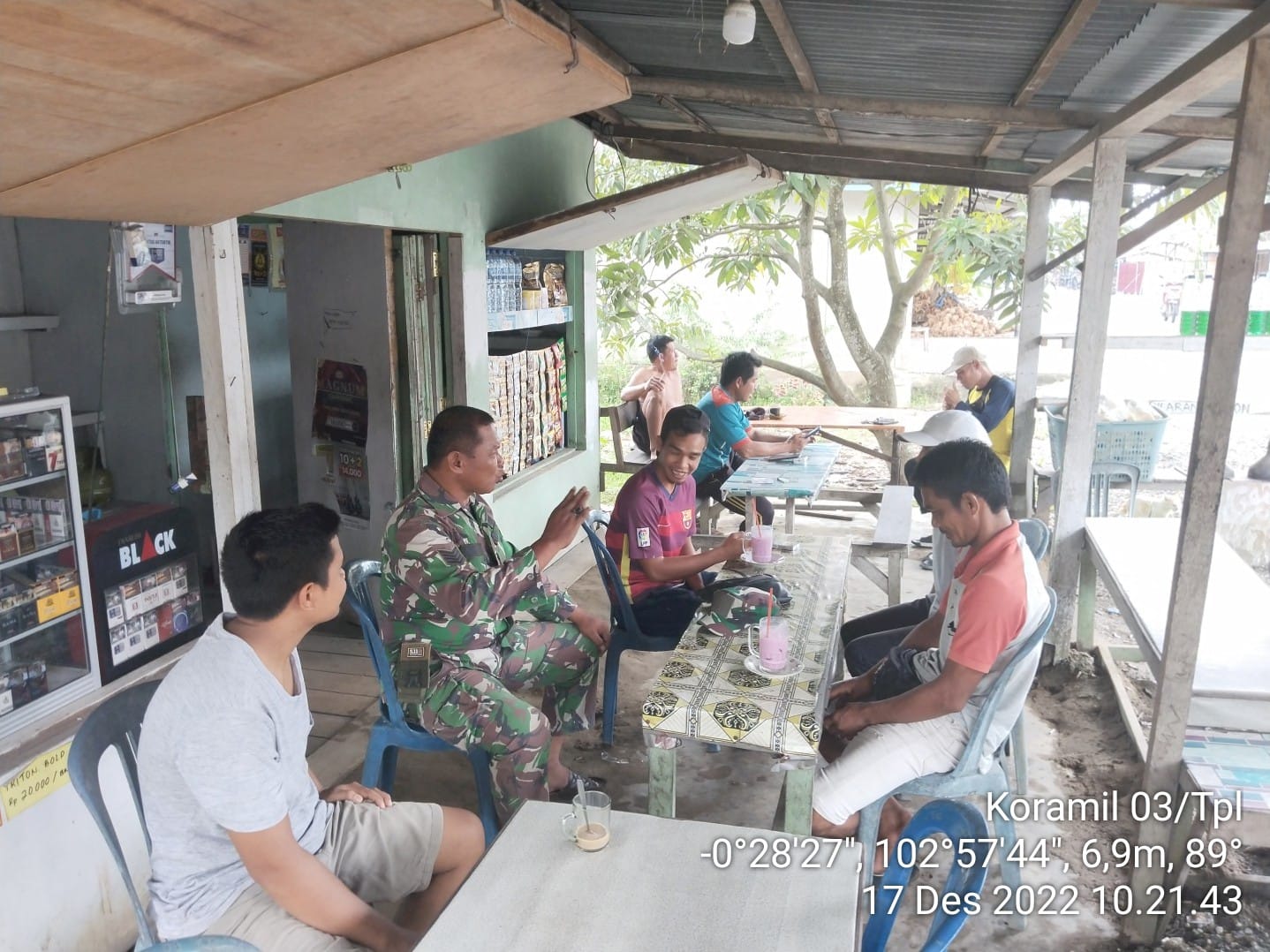 Babinsa Koramil 03/Tpl Komsos Dengan Pemuda, Bahas Kamtibmas Dan Gotong Royong Diwilayah