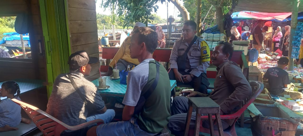 Bhabinkamtibmas Desa Gembira Brigadir Sebi Kurniawan Berikan Himbauan Terkait Kamtibmas