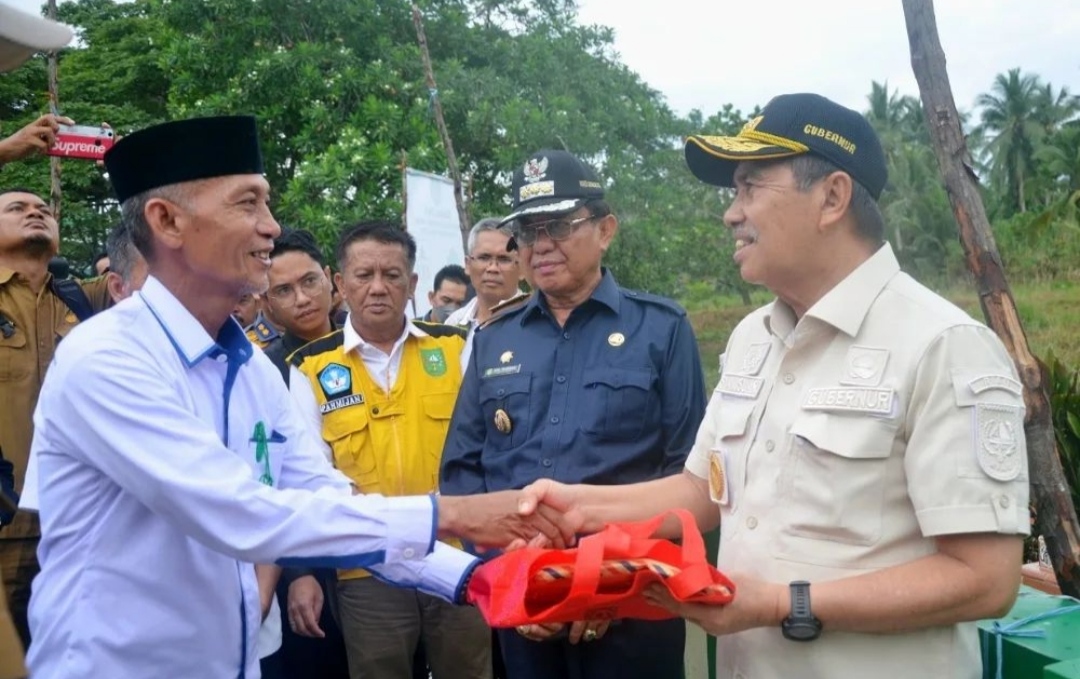 Gubri bersama Bupati Inhil Kunjungi Rumah Tahfidz dan Resmikan Jalan