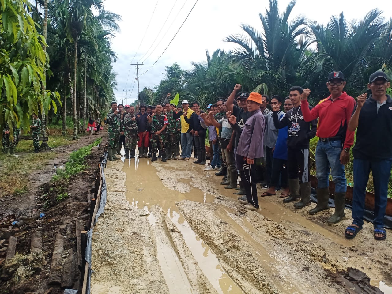 Dansatgas TMMD Imbangan Tinjau Lokasi Sasaran Fisik di Desa Sungai Iliran