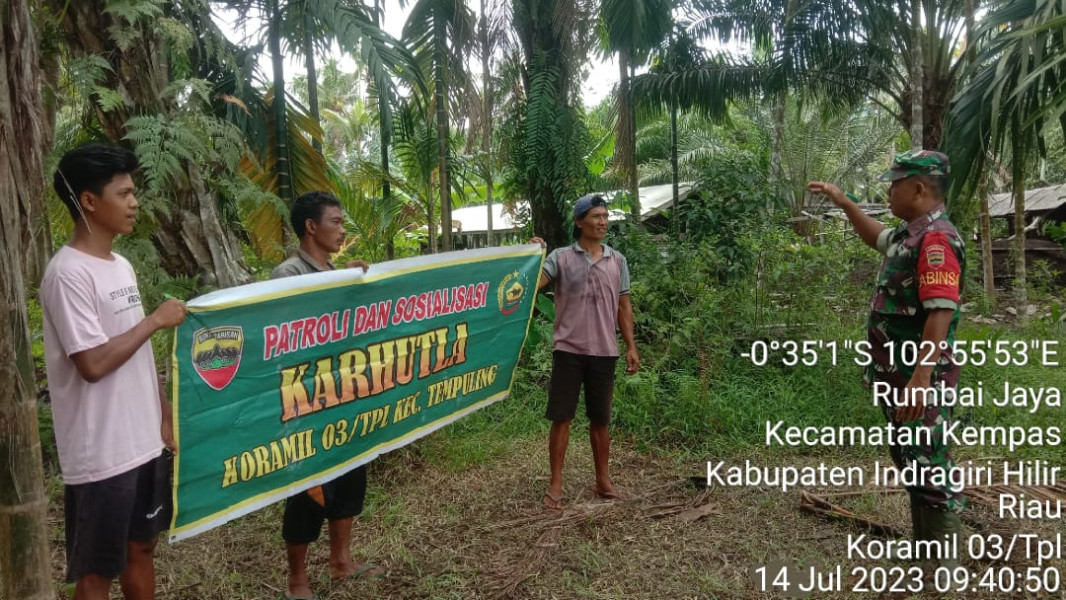 Antisipasi Kebakaran, Babinsa Koramil 03/Tpl Patroli Karhutla di Wilayah Binaan