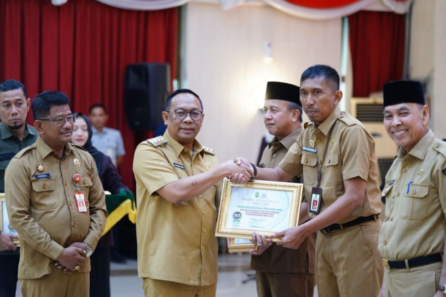 Lima OPD Pemprov Riau Terima Penghargaan
