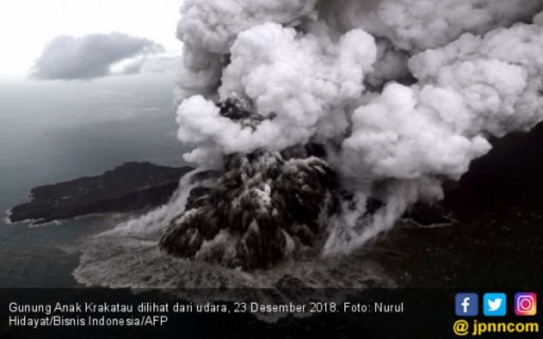Potongan Besar Badan Gunung Anak Krakatau Hilang