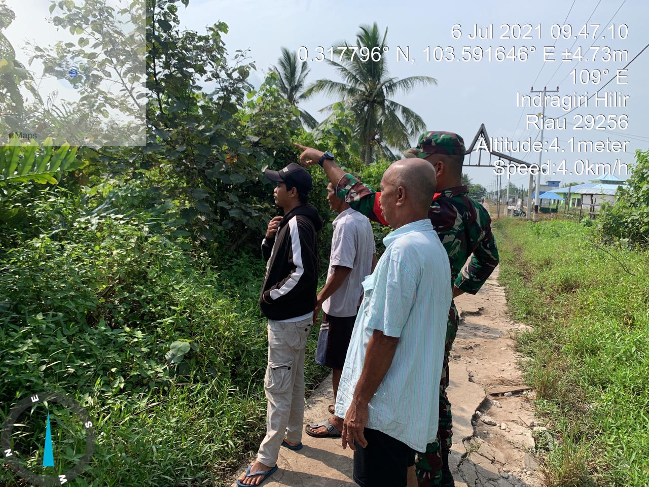 Pencegahan Kebakaran Lahan Terus Diantisipasi Serda Piter di Wilayah Koramil 06/Kateman