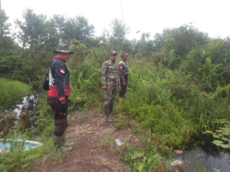 Cegah Karhutla,Babinsa Koramil 05/Gas Gelar Patroli Lahan Rawan Kebakaran di Wilayah Binaan