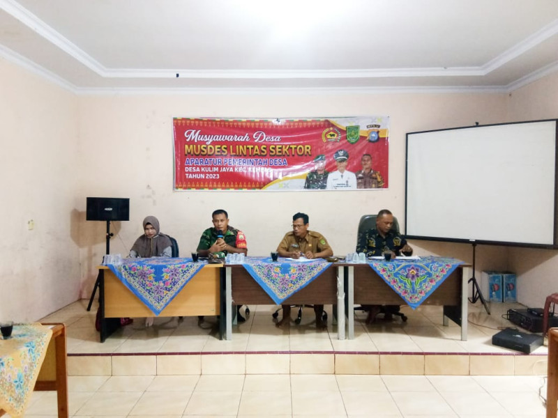 Babinsa Koramil 03/Tpl Serma Damrianto Hadiri Musdes Lintas Sektoral Aparatur Desa Kulim Jaya