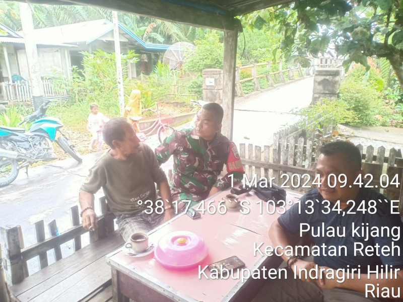 Tingkatkan Komsos, Koramil 07/Reteh Rutin Bangun Kemitraan Dengan Masyarakat