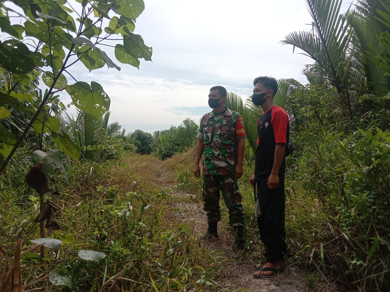 Serda Ali Borkad Harahap Bersama Masyarakat Peduli Api Terkait Karhutla