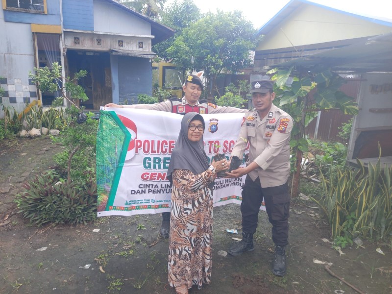 Polsek Enok Tanam Harapan di Wilayah Binaan, Iptu Parsaulian: Green Policing Warisan untuk Anak Cucu