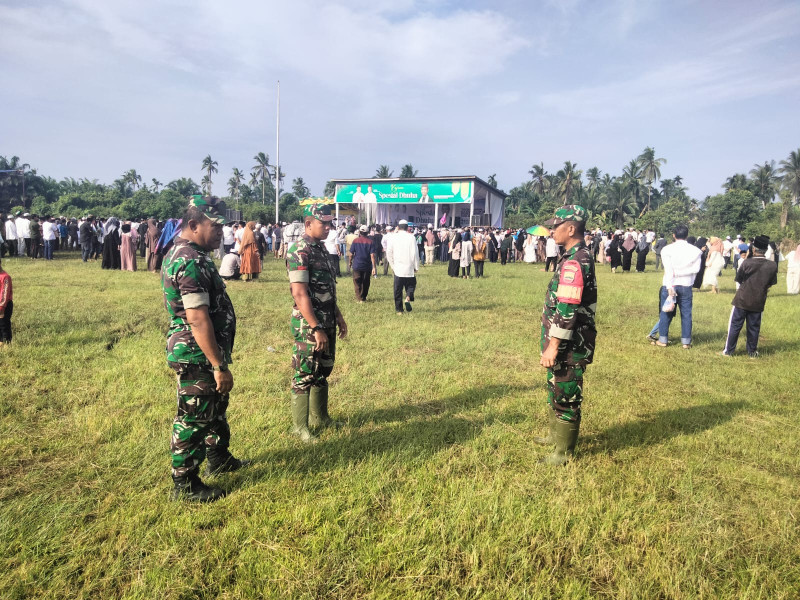 Babinsa Koramil 09/Kemuning Dampingi Kegiatan Kajian Spesial Dhuha Bersama UAS