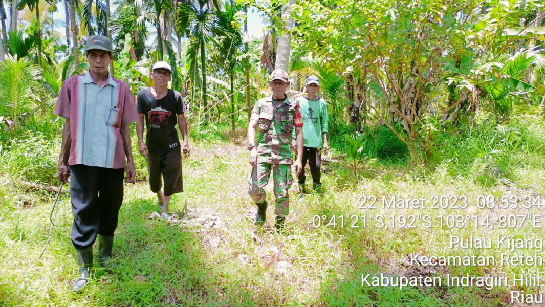 Patroli Karhutla dan Sosialisasi Oleh Babinsa Koramil 07/Reteh
