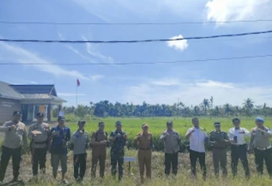 Polsek Tempuling Gelar Kegiatan Penanaman Pohon Serentak, Meningkatkan Kesadaran Masyarakat tentang Pentingnya Menjaga Lingkungan