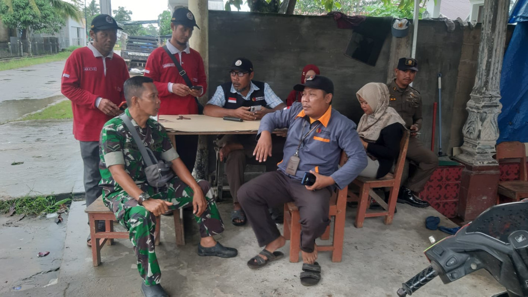 Melalui Komsos, Serda Ramli Ciptakan Hubungan Baik Dengan Masyarakat Setempat