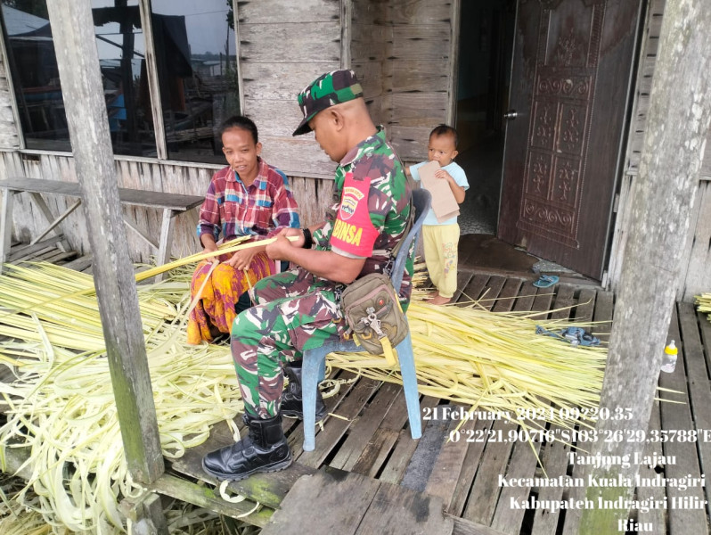 Babinsa Koramil 04/Kuindra Berikan Motivasi Kepada Masyarakat Untuk Senantiasa Bersyukur