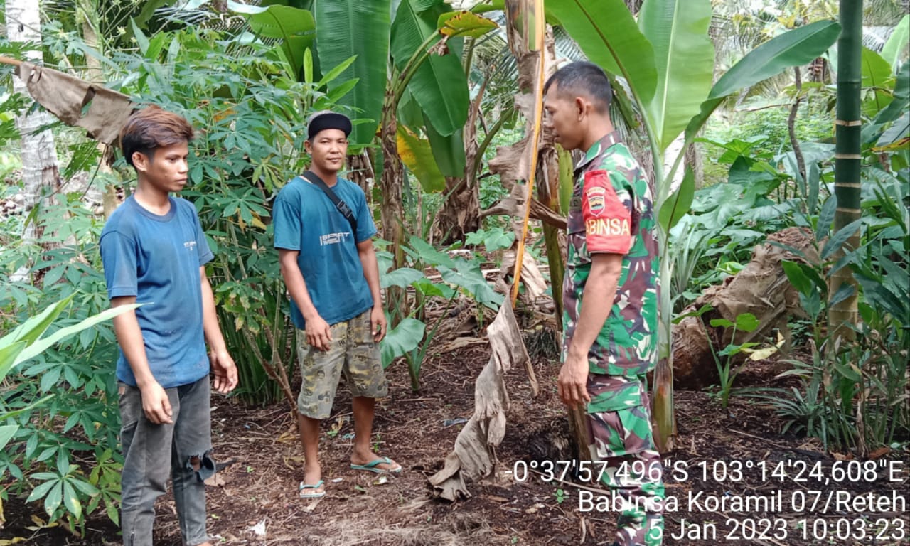 Babinsa Koramil 07/Reteh Terus Tegakkan Patroli Terkait Karhutla