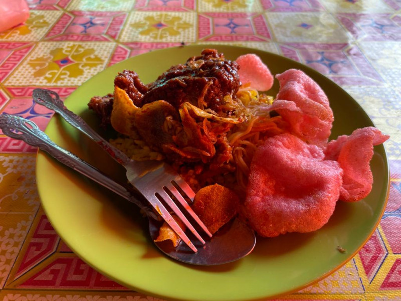 Nasi Kuning Bude Khas Tembilahan, Murah Meriah Bikin kenyang
