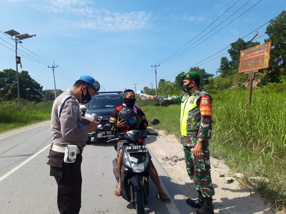 TNI-Polri, Dishub dan Dinkes di Kerinci Kanan Cegah Covid 19 di Pos Pantau Perbatasan