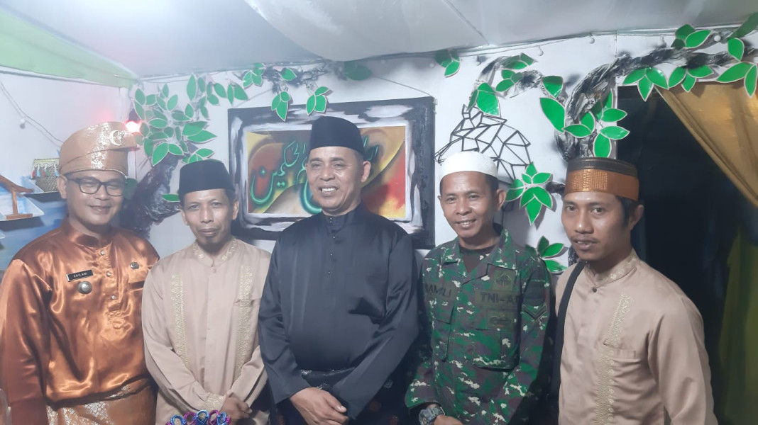 Bersama PJ Bupati Inhil, Babinsa Serda Ramli Giat Lakukan Komsos di Stand MTQ