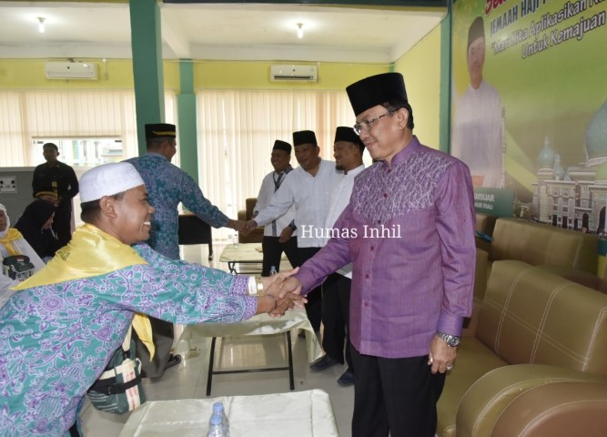 Jamaah Haji Gabungan Kabupaten/Kota Riau disambut Bupati dan Wakil Bupati Inhil di Pekanbaru