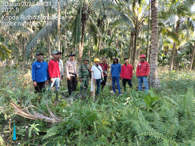 Babinsa Koramil 05/GAS Himbau Warga Agar Tidak Membakar Lahan Sembarangan