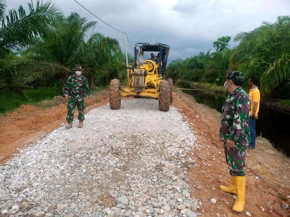 Pasi Intel Tinjau Pengerjaan Aukas Di Suak Temenggung